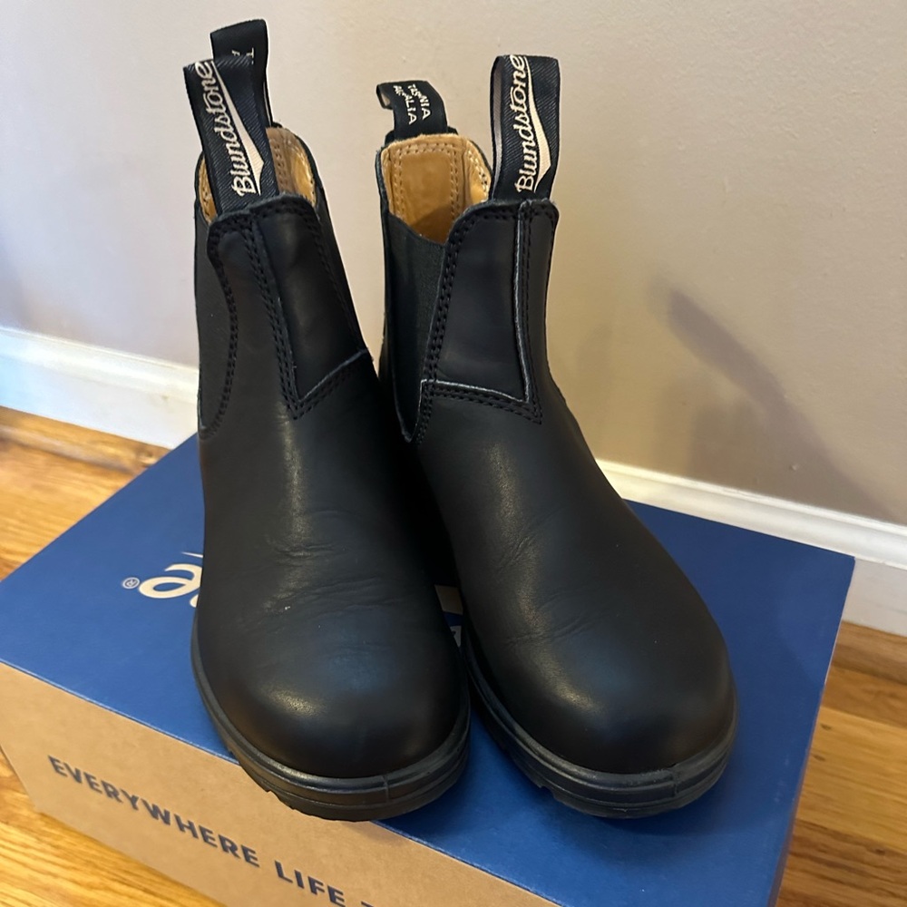 Bluestone 558 black leather size US 7.5